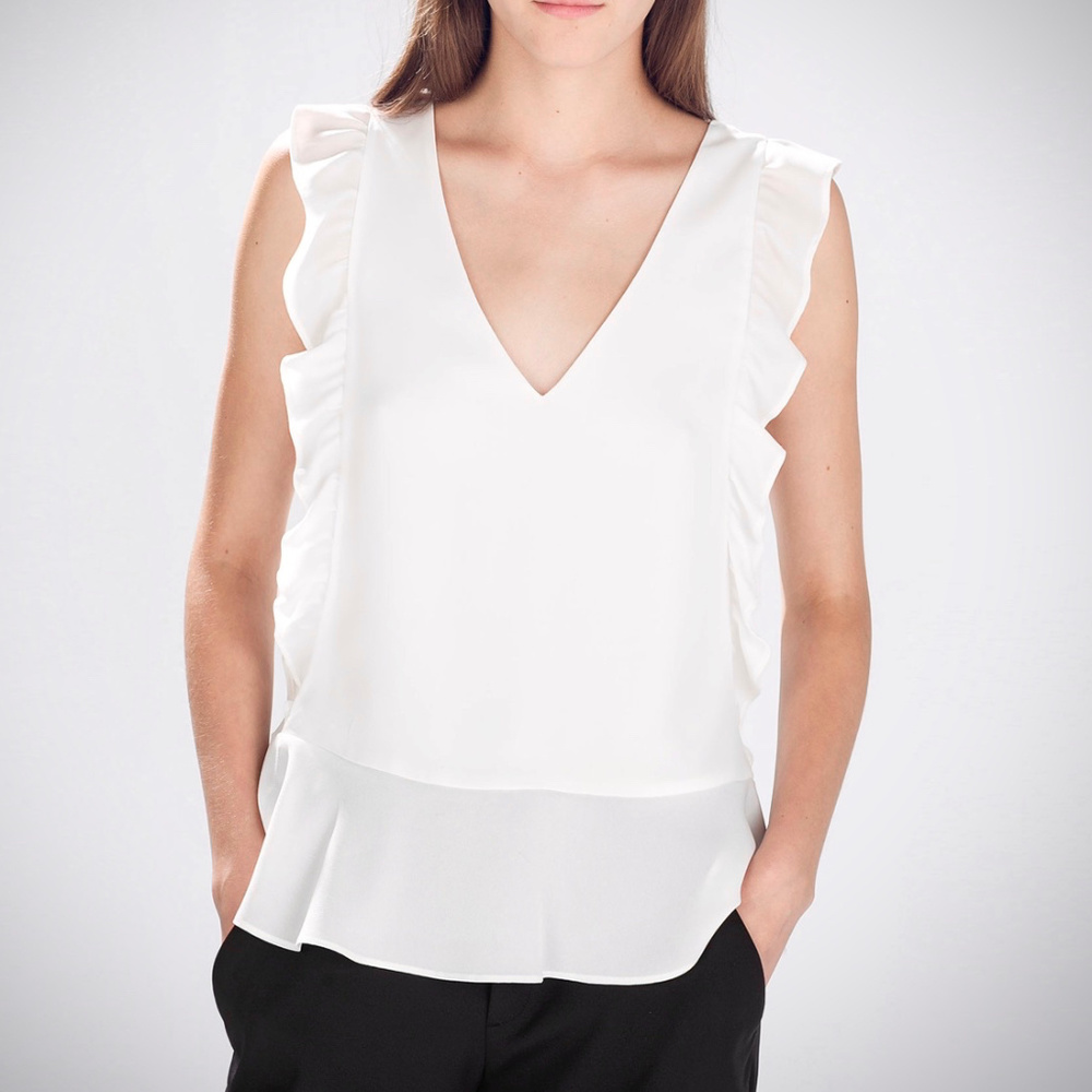 Donated🎀 EUC ZARA TRF White Ruffle Blouse S